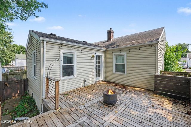 2608 Colin Ave, Louisville, KY 40217