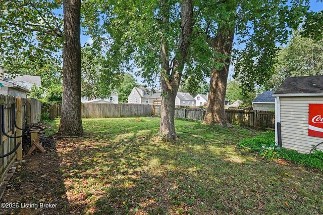 2608 Colin Ave, Louisville, KY 40217