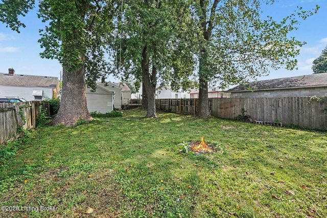 2608 Colin Ave, Louisville, KY 40217