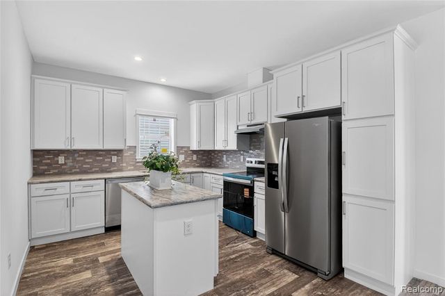 7535 Packard Avenue, Warren, MI 48091