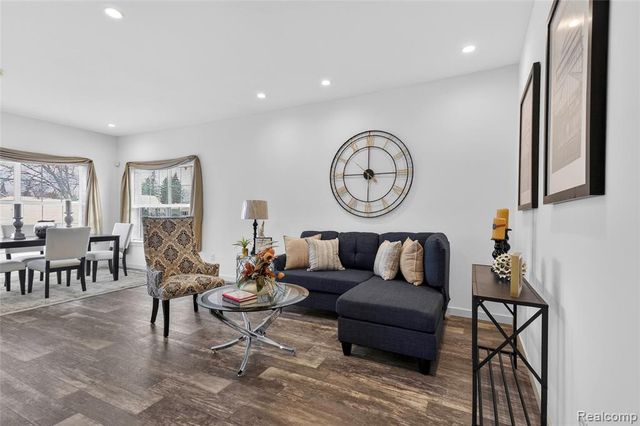 7535 Packard Avenue, Warren, MI 48091
