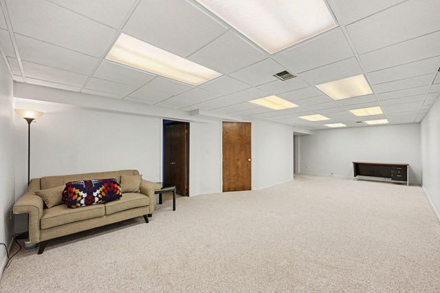 24635 Power Road, Farmington Hills, MI 48336