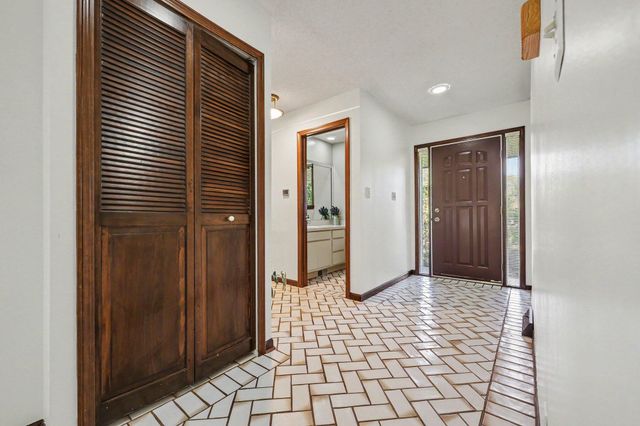 24635 Power Road, Farmington Hills, MI 48336