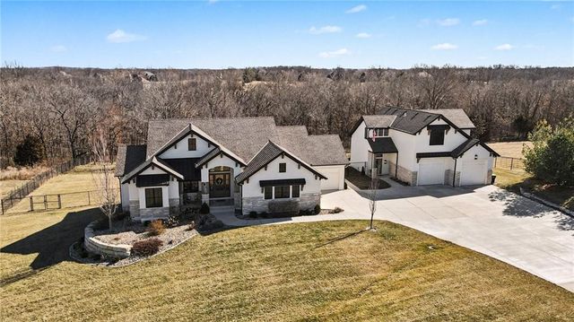 15703 DD Highway, Smithville, MO 64089