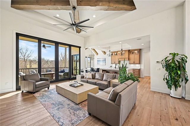 15703 DD Highway, Smithville, MO 64089