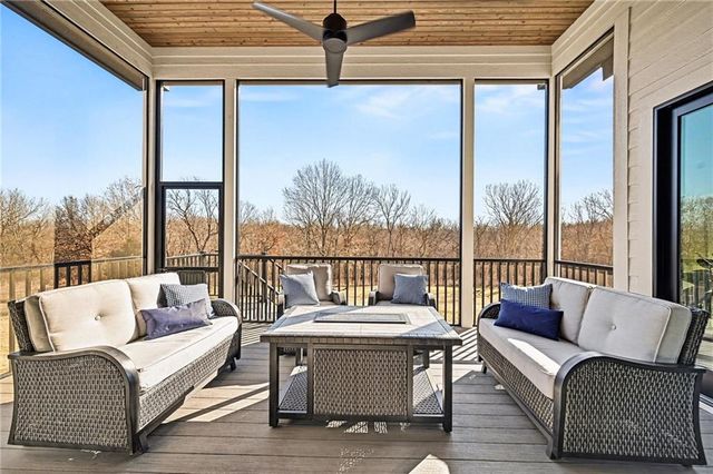 15703 DD Highway, Smithville, MO 64089