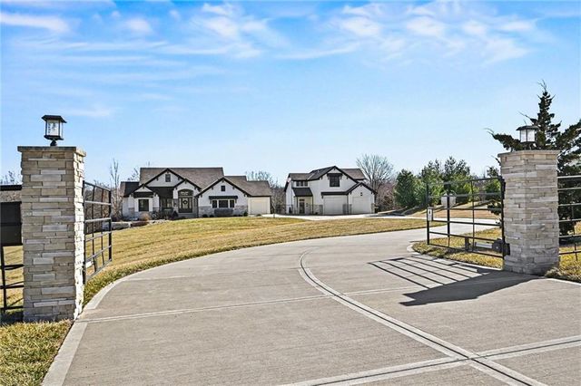 15703 DD Highway, Smithville, MO 64089