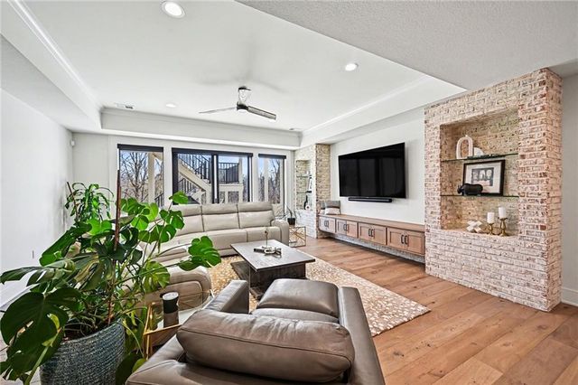 15703 DD Highway, Smithville, MO 64089