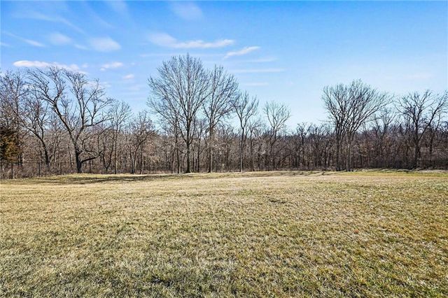 15703 DD Highway, Smithville, MO 64089