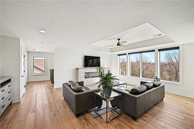 15703 DD Highway, Smithville, MO 64089