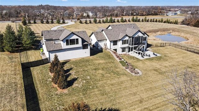 15703 DD Highway, Smithville, MO 64089