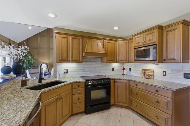 1164 Chenault Ln, Castalian Springs, TN 37031