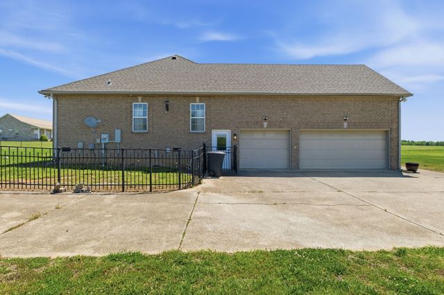 1164 Chenault Ln, Castalian Springs, TN 37031