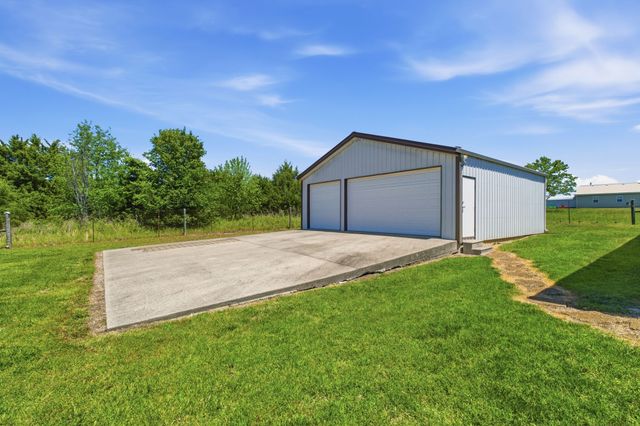 1164 Chenault Ln, Castalian Springs, TN 37031