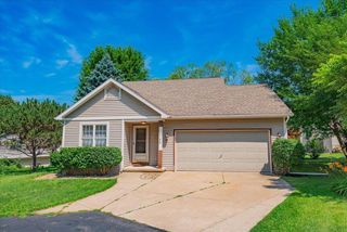 5158 Ridge Oak Drive, Madison, WI 53704
