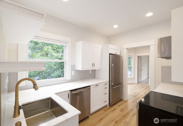 2123 E James Street, Seattle, WA 98122