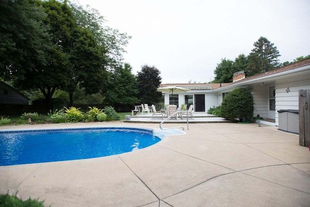 10429 Lloy Street, Portage, MI 49024