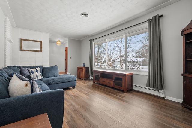 10429 Lloy Street, Portage, MI 49024