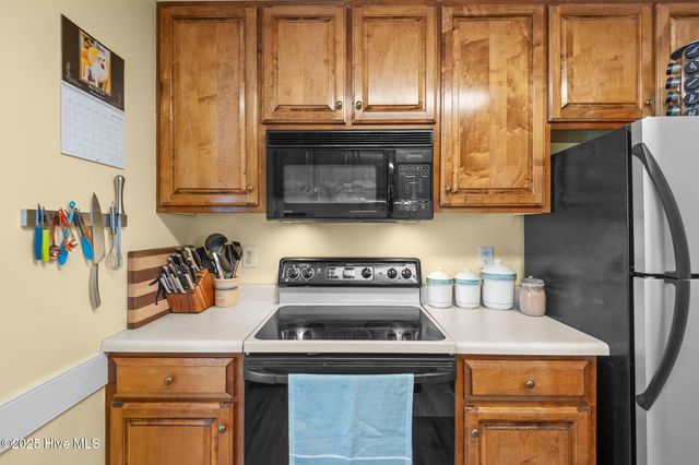 4444 Surrey Meadows Drive, Winterville, NC 28590