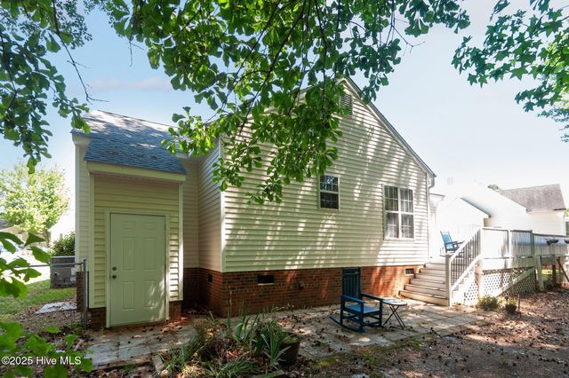 4444 Surrey Meadows Drive, Winterville, NC 28590