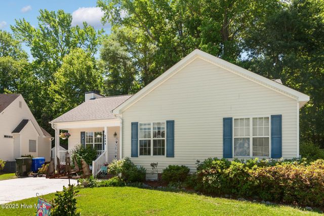 4444 Surrey Meadows Drive, Winterville, NC 28590