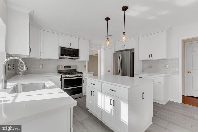 21410 EMERALD DR, Germantown, MD 20876