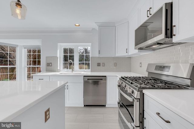 21410 EMERALD DR, Germantown, MD 20876