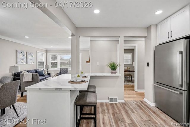 23001 Brookdale Boulevard, Saint Clair Shores, MI 48082