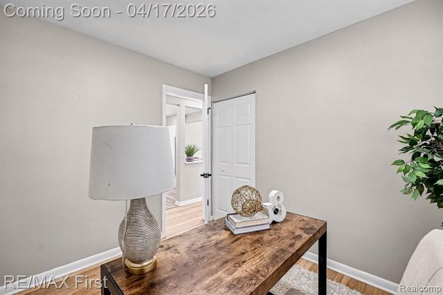 23001 Brookdale Boulevard, Saint Clair Shores, MI 48082