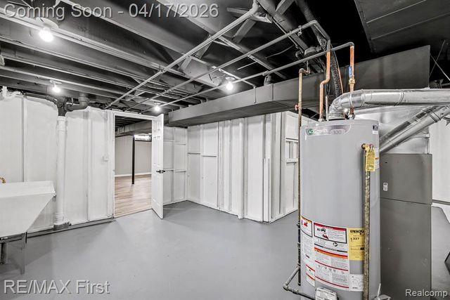 23001 Brookdale Boulevard, Saint Clair Shores, MI 48082