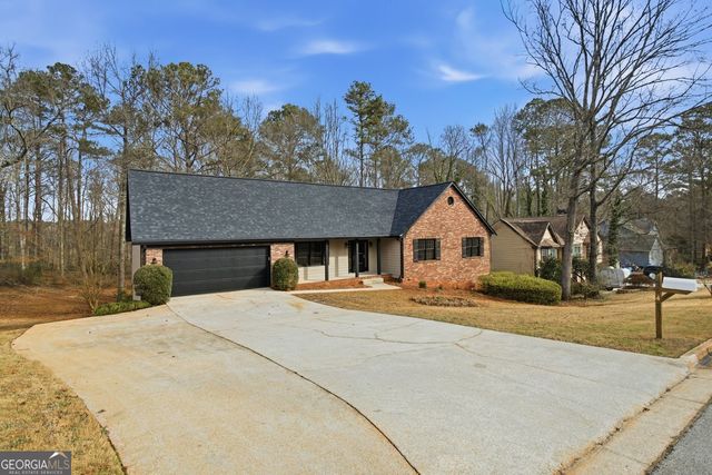 2645 Laurel Woods Lane SE, Conyers, GA 30094