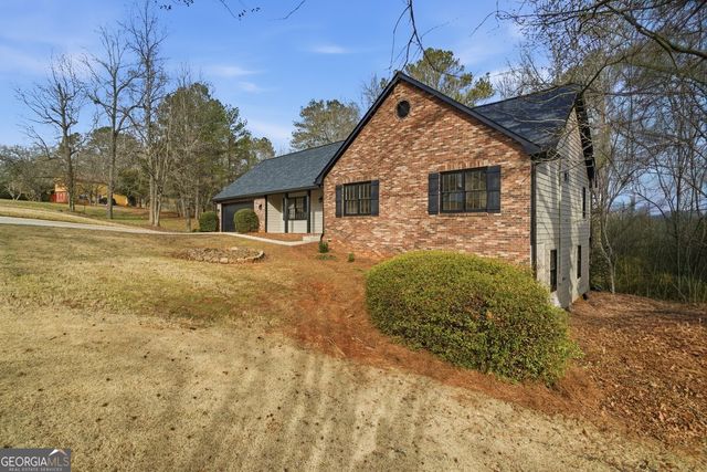 2645 Laurel Woods Lane SE, Conyers, GA 30094