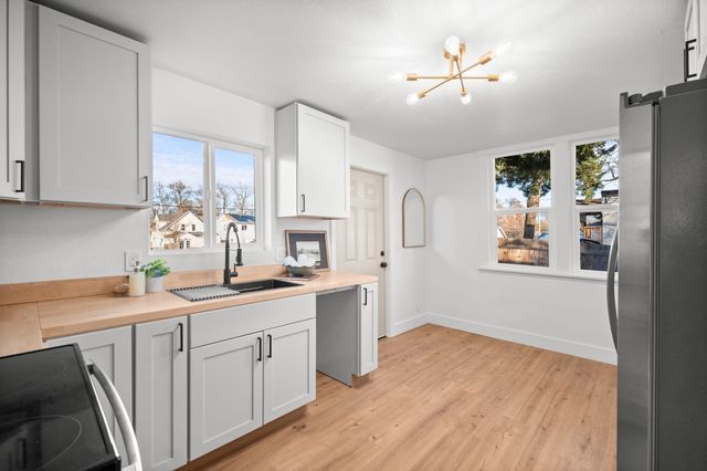 2113 E 5th Ave, Spokane, WA 99202