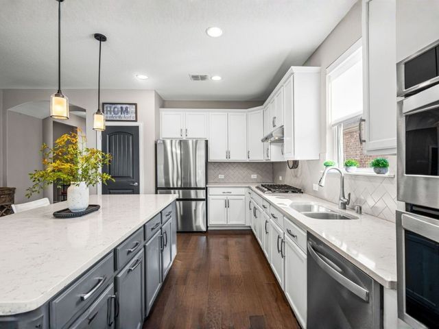 900 Forgotten Forest Way, Mckinney, TX 75071