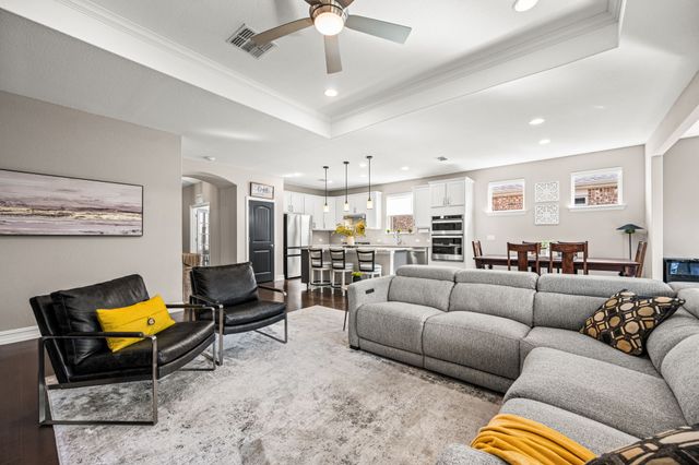 900 Forgotten Forest Way, Mckinney, TX 75071