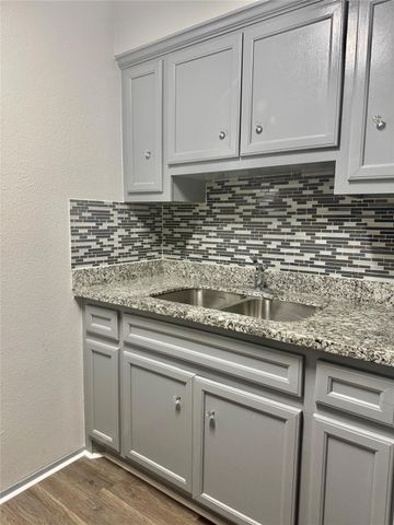 1005 Spooner Street 9, Pasadena, TX 77506