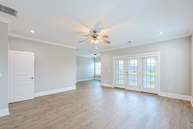 406 Harbour View Dr., Myrtle Beach, SC 29579
