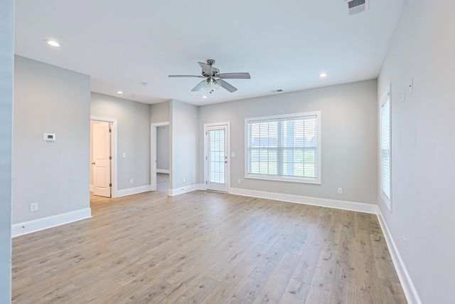406 Harbour View Dr., Myrtle Beach, SC 29579
