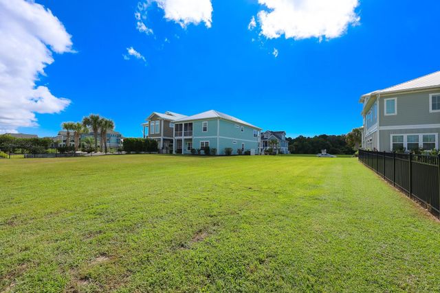 406 Harbour View Dr., Myrtle Beach, SC 29579