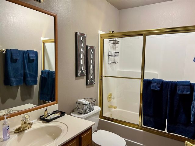 36 Valley View Circle, Bentonville, AR 72712