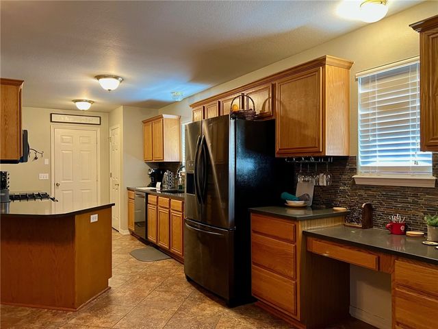 36 Valley View Circle, Bentonville, AR 72712