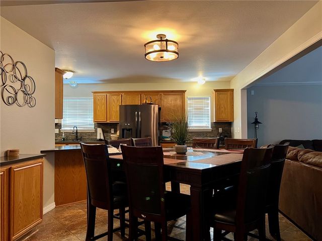 36 Valley View Circle, Bentonville, AR 72712