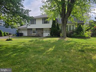 111 MONTICELLO DR, Cinnaminson, NJ 08077