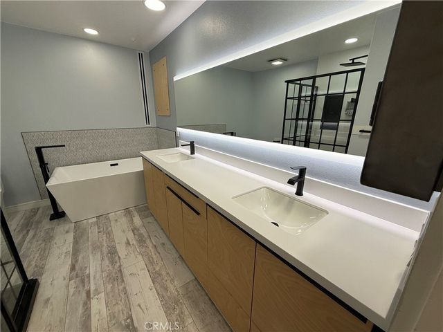 177 E City Place, Santa Ana, CA 92705