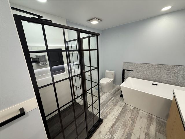 177 E City Place, Santa Ana, CA 92705