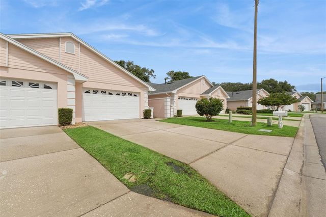 10 ENCLAVE DRIVE, Winter Haven, FL 33884