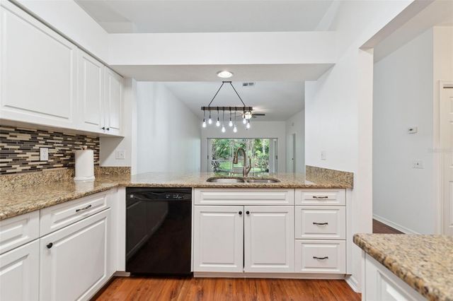 10 ENCLAVE DRIVE, Winter Haven, FL 33884