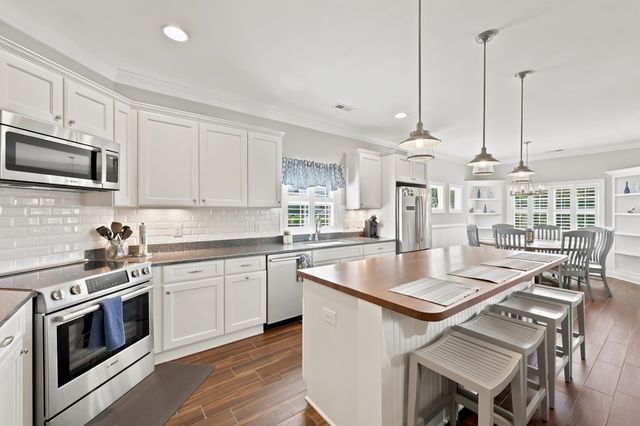 1407 Landfall Dr., North Myrtle Beach, SC 29582