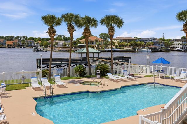1407 Landfall Dr., North Myrtle Beach, SC 29582