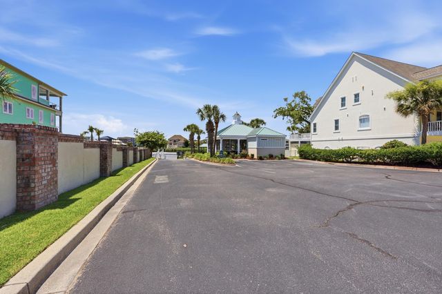 1407 Landfall Dr., North Myrtle Beach, SC 29582